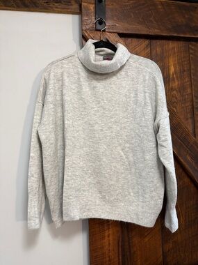 Vince Camuto Light Gray Turtleneck Sweater